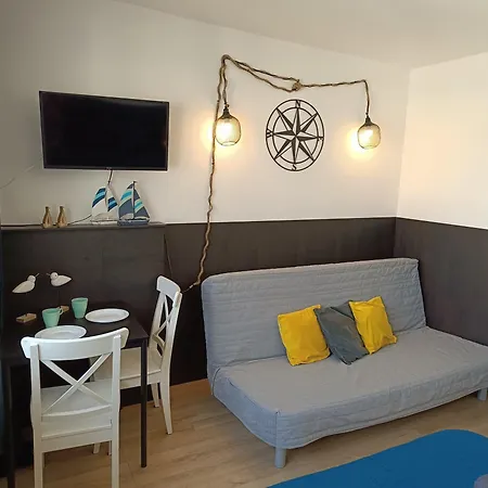 Apartment Good Night In